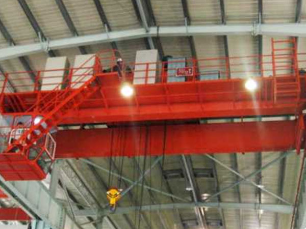 QD雙梁起重機(jī)的5大操作注意事項(xiàng)